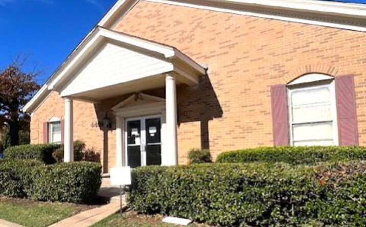 Pictures of Office property located at 4401 NW 4th St, Oklahoma City, OK 73107 for lease - image #1