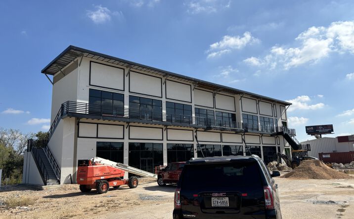 Pictures of Retail, Office, Restaurant property located at 430 N Bell Blvd, Cedar Park, TX 78613 for lease - image #1