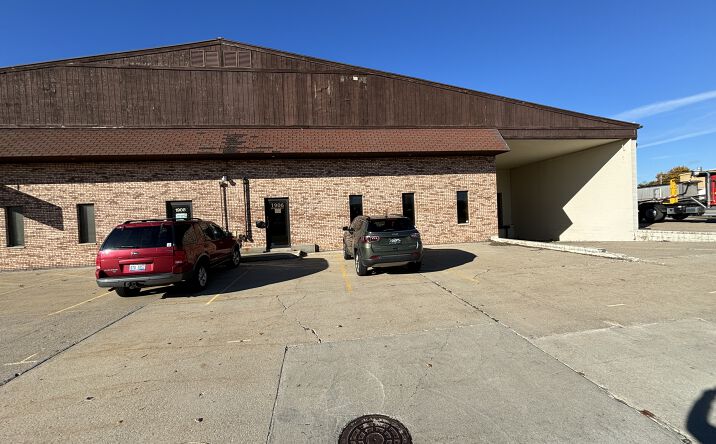 Pictures of Industrial property located at 1906 Dove St, Port Huron, MI 48060 for lease - image #1