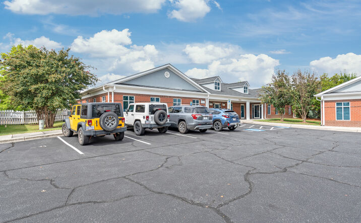 Pictures of Retail property located at 10316 Feldfarm Ln, Charlotte, NC 28210 for lease - image #1