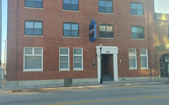 Pictures of Office, Retail property located at 225 E 2ND Street #102, Davenport, IA 52801 for lease - image #1
