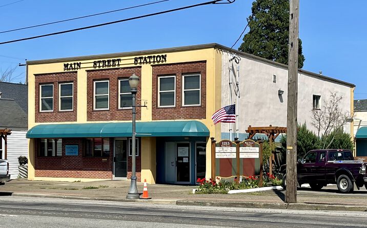 Pictures of Office property located at 1215 Main St Suite 100, Philomath, OR 97370 for lease - image #1