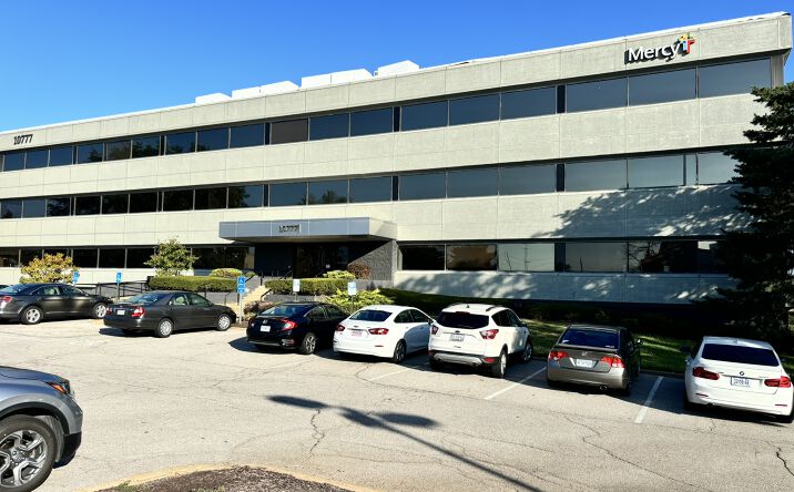 Pictures of Office property located at 10777 Sunset Office Dr, St. Louis, MO 63127 for lease - image #1
