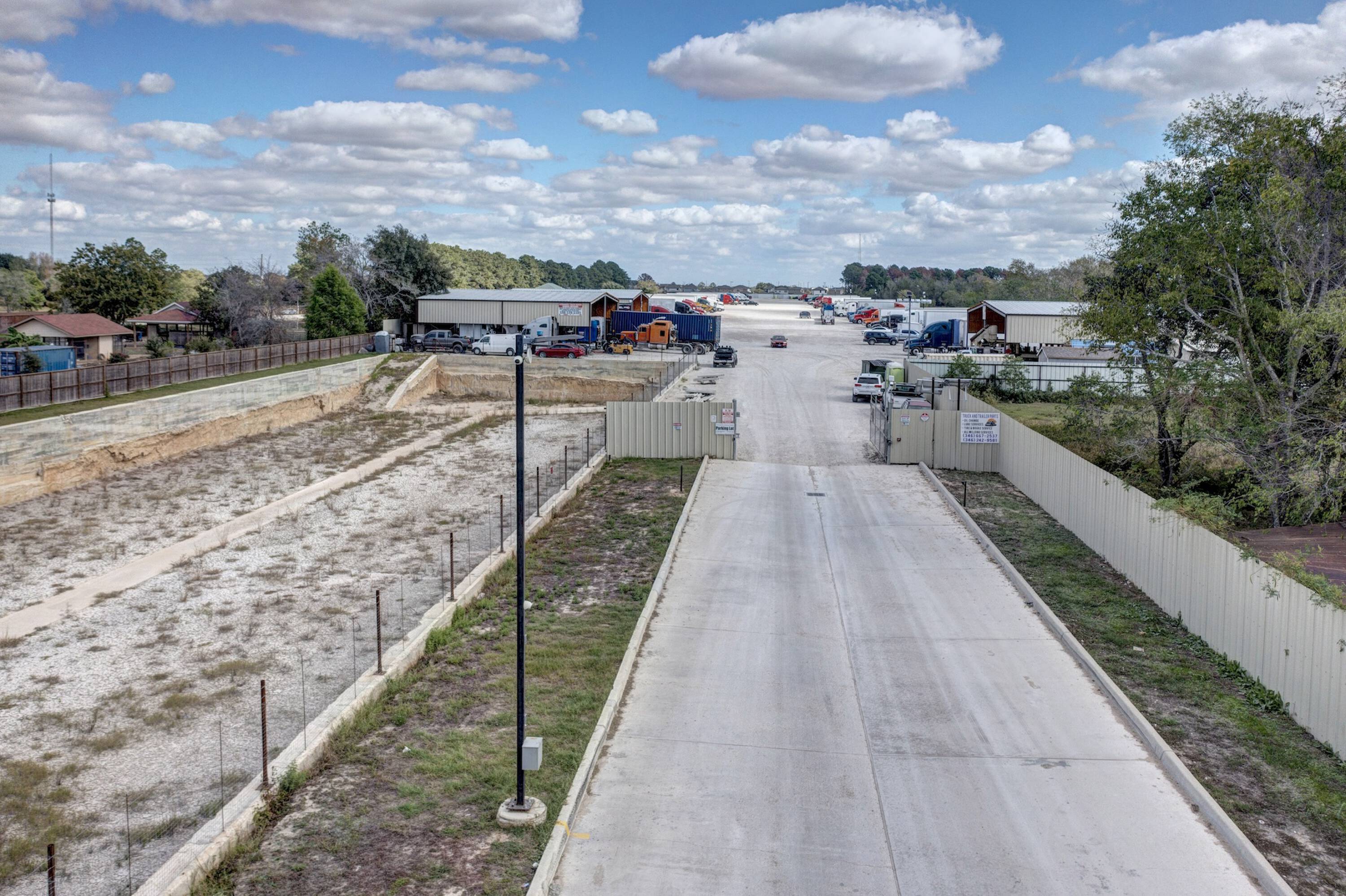 10.7-Acre Outdoor Storage Yard