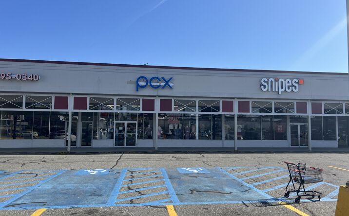 Pictures of Retail property located at 1024 Kings Hwy, New Bedford, MA 02745 for sales - image #1