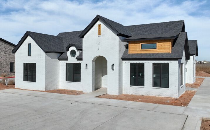 Pictures of Office property located at 3204 140th St, Lubbock, TX 79423 for lease - image #1