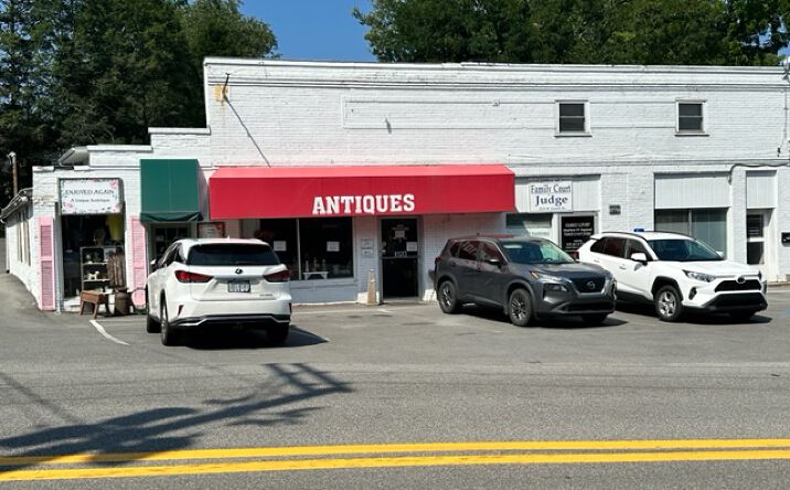 Pictures of Retail, Office property located at 211 N Court St, Fayetteville, WV 25840 for lease - image #1