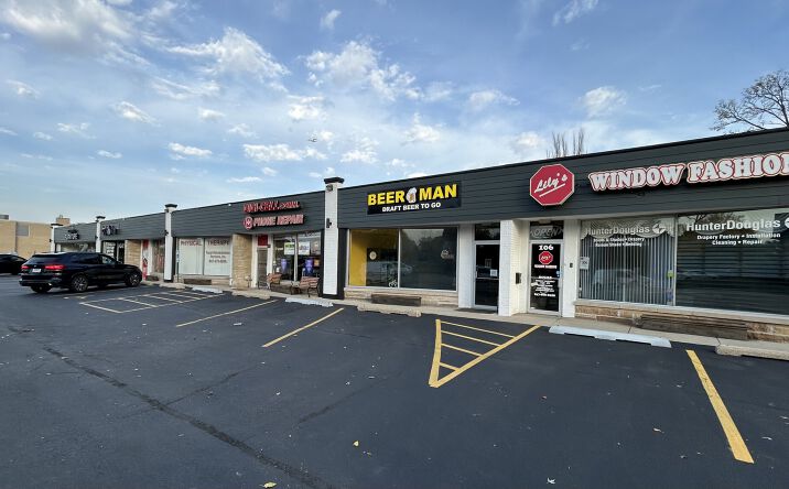 Pictures of Retail, Industrial, Restaurant property located at 82 E Dundee Rd, Wheeling, IL 60090 for lease - image #1