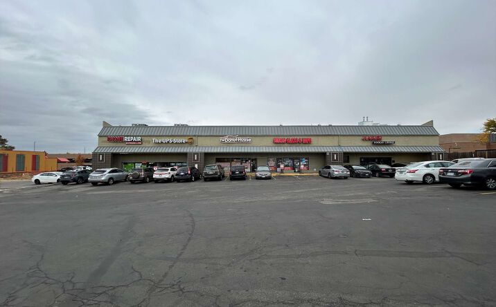 Pictures of Retail property located at 3124 S Parker Rd, Aurora, CO 80014 for lease - image #1
