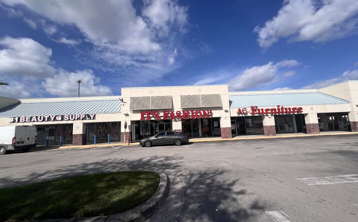 Pictures of Retail, Restaurant property located at 3105 W Colonial Dr, Orlando, FL 32808 for lease - image #1