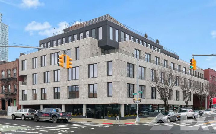 Pictures of Retail property located at 33 Franklin St, Brooklyn, NY 11222 for lease - image #1