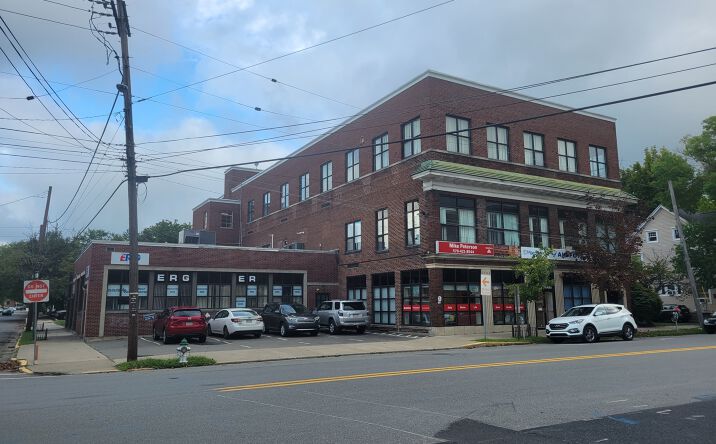 Pictures of Office property located at 912 Main St, Stroudsburg, PA 18360 for lease - image #1