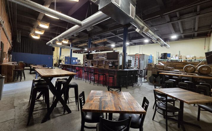 Pictures of Retail, Industrial, Restaurant property located at 725 S Main St, Middletown, CT 06457 for lease - image #1