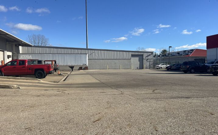 Pictures of Industrial property located at 4001 Pearl Rd, Medina, OH 44256 for lease - image #1