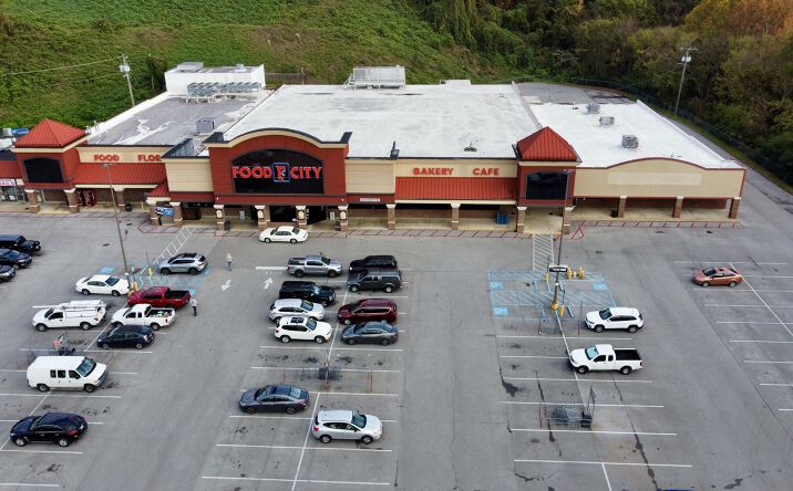 Pictures of Retail property located at 3600 Hixson Pike, Chattanooga, TN 37415 for lease - image #1