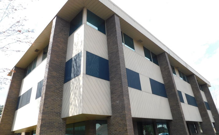 Pictures of Office property located at 2723 Foxcroft Rd, Little Rock, AR 72227 for lease - image #1