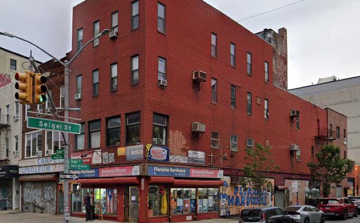 Pictures of Retail property located at 98 Graham Ave, Brooklyn, NY 11206 for lease - image #1