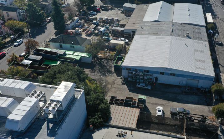Pictures of Industrial property located at 2850 Poplar St, Oakland, CA 94608 for lease - image #1
