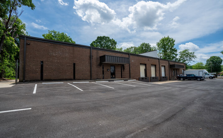 Pictures of Retail, Office, Industrial property located at 2910 N Graham St, Charlotte, NC 28206 for lease - image #1