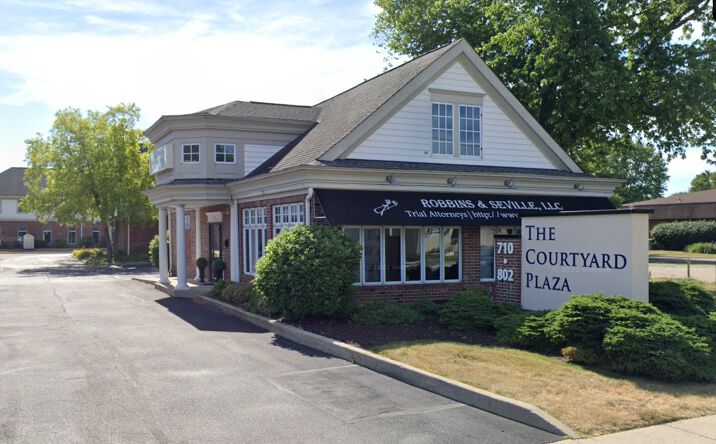 Pictures of Office property located at 710 N Main St, Crown Point, IN 46307 for lease - image #1