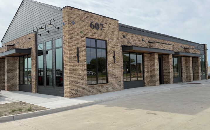 Pictures of Industrial property located at 607 Commerce St, Wylie, TX 75098 for lease - image #1