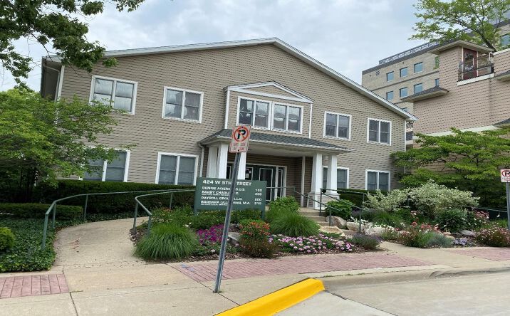 Pictures of Office property located at 424 W Fifth St, Royal Oak, MI 48067 for lease - image #1