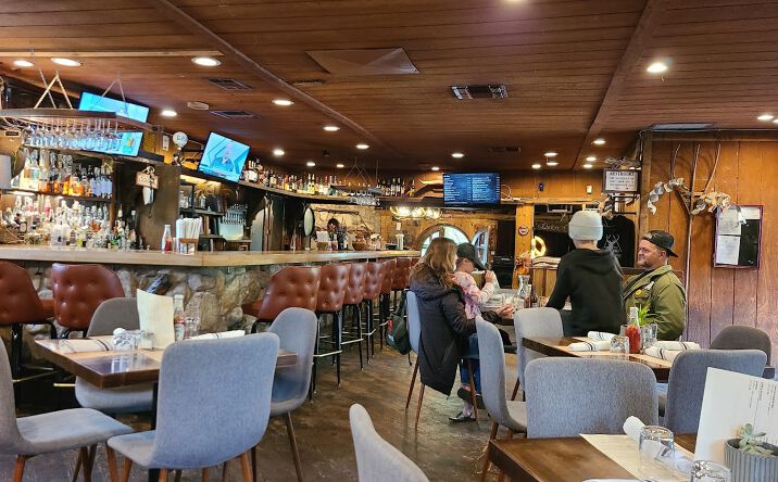Pictures of Retail, Restaurant property located at 2261 Maricopa Hwy, Ojai, CA 93023 for lease - image #1
