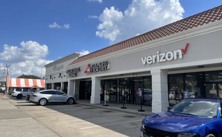 image of property at 3899 Southwest Fwy Houston, TX 77027