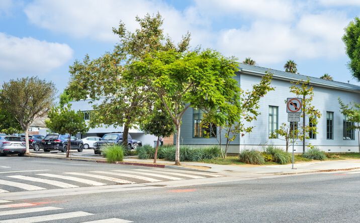 Pictures of Retail property located at 2803 colorado avenue, Santa Monica, CA 90404 for lease - image #1