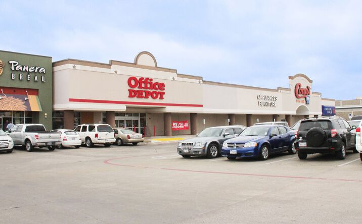 Pictures of Retail property located at 4611-4619 South Hulen St, Fort Worth, TX 76132 for lease - image #1