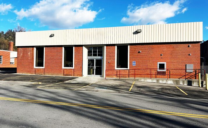 Pictures of Retail, Restaurant property located at 40 Main St, Boones Mill, VA 24065 for lease - image #1