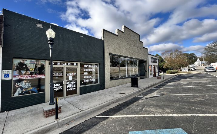 Pictures of Retail, Industrial property located at 4871 N Main St, Acworth, GA 30101 for lease - image #1