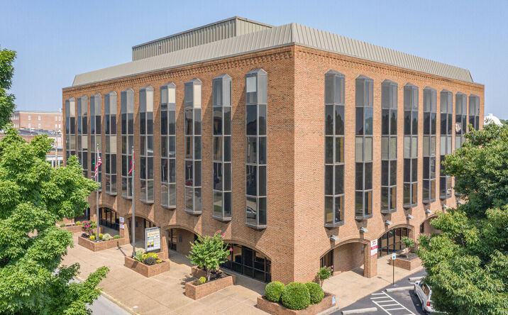 Pictures of Retail, Office property located at 201 E Main St, Murfreesboro, TN 37130 for lease - image #1