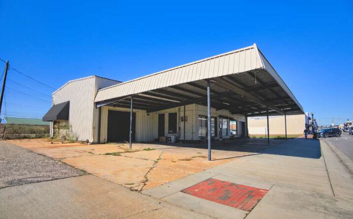Pictures of Retail, Industrial property located at 218 S Main St, Enterprise, AL 36330 for lease - image #1