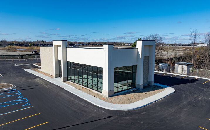 Pictures of Retail property located at 440 Elizabeth Lake Rd, Pontiac, MI 48341 for lease - image #1