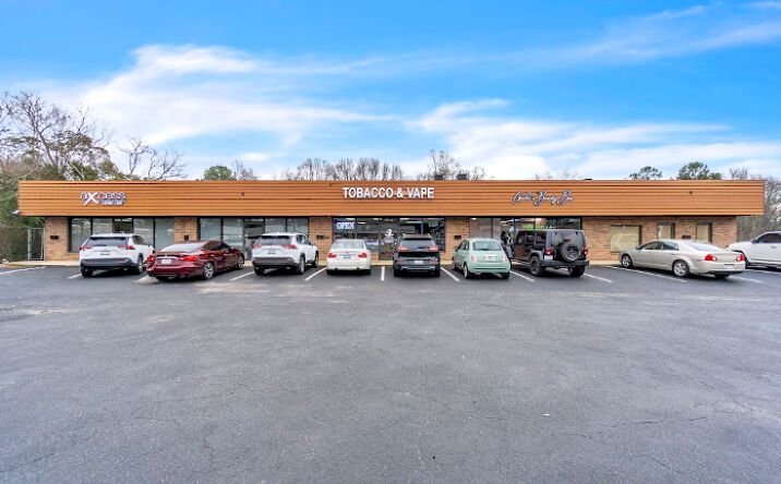 Pictures of Retail property located at 110 E Butler Rd, Mauldin, SC 29662 for lease - image #1