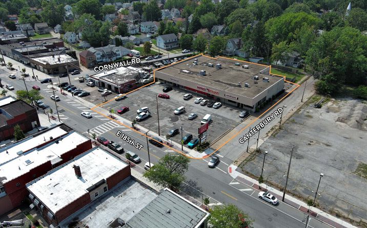 Pictures of Retail property located at 574 E 185th St, Cleveland, OH 44119 for lease - image #1