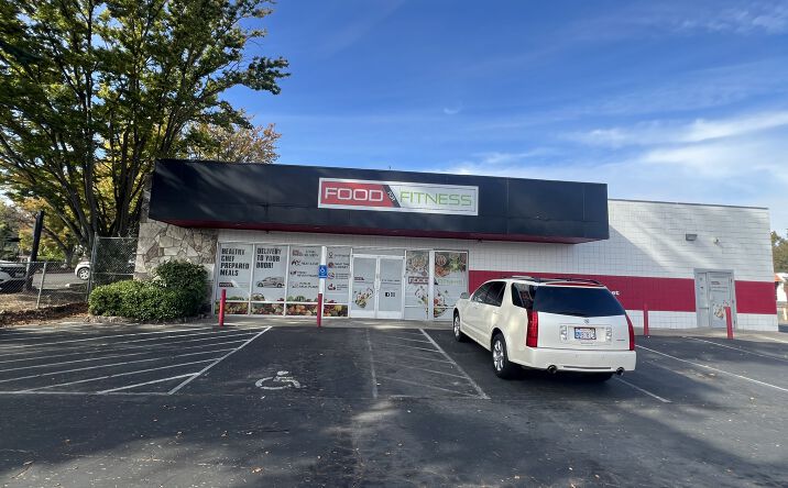 Pictures of Retail property located at 4747 Manzanita Ave, Carmichael, CA 95608 for lease - image #1