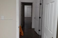 9586230