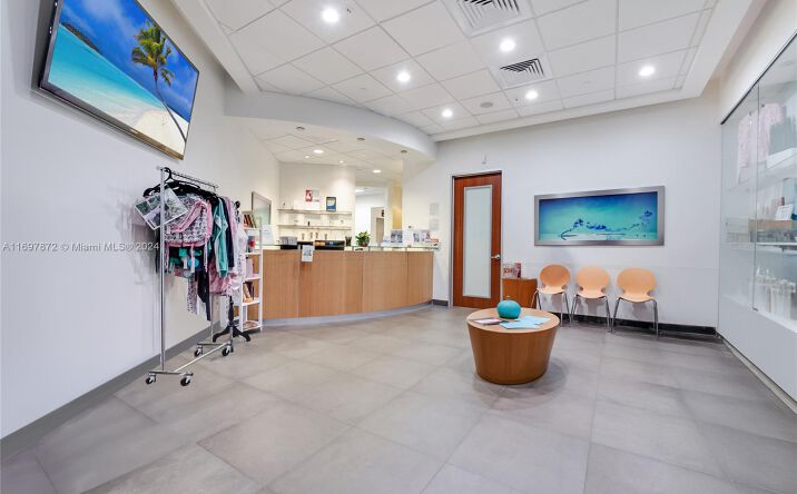 Pictures of Office property located at 6705 Red Rd # 518, Coral Gables, FL 33143 for lease - image #1