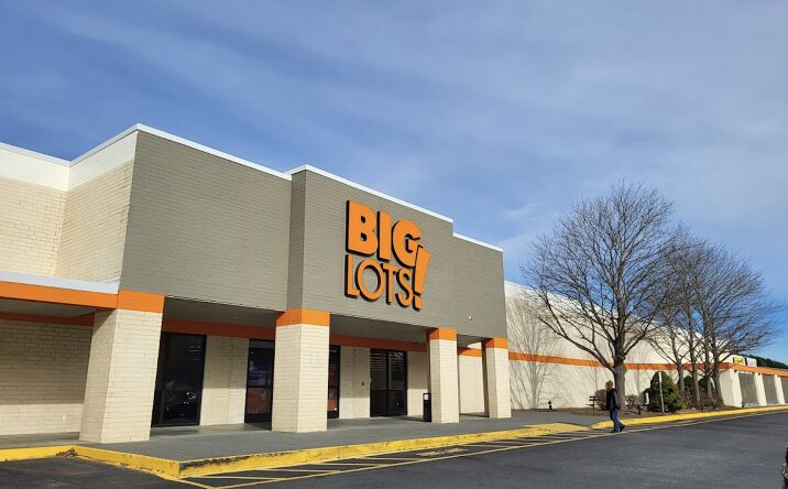 Pictures of Retail property located at 822 E Main St, Jefferson, NC 28640 for lease - image #1