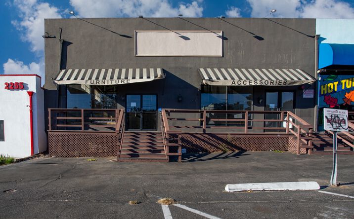 Pictures of Retail property located at 2235 2251 Sepulveda Boulevard, Los Angeles, CA 90064 for lease - image #1