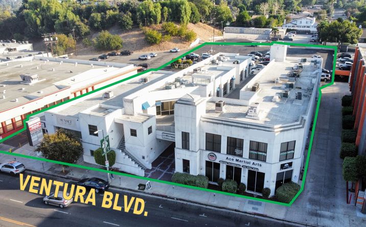 Pictures of Office property located at 19626 W Ventura Blvd, Los Angeles, CA 91356 for lease - image #1