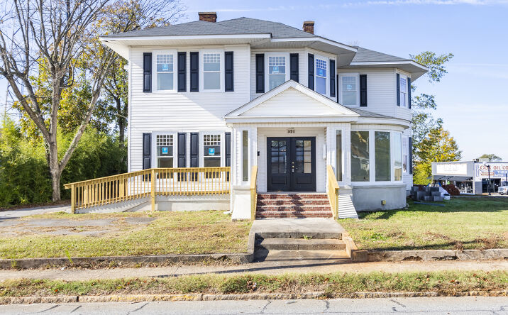 Pictures of Office property located at 521 N McDuffie St, Anderson, SC 29621 for lease - image #1