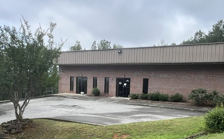 Pictures of Industrial property located at 13 W Park Cir, Birmingham, AL 35211 for lease - image #1