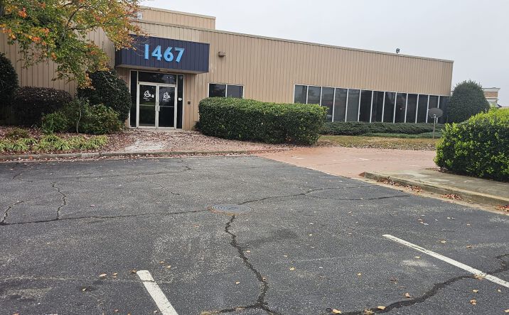 Pictures of Retail property located at 1467 GA-20, McDonough, GA 30253 for lease - image #1