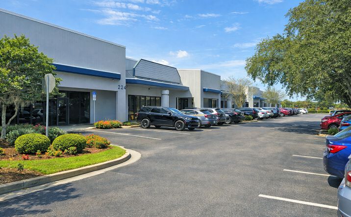 Pictures of Industrial property located at 224 W Central Pkwy, Altamonte Springs, FL 32714 for lease - image #1
