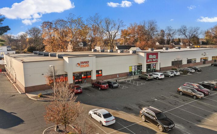 Pictures of Retail property located at 103-125 Silas Deane Hwy, Wethersfield, CT 06109 for lease - image #1