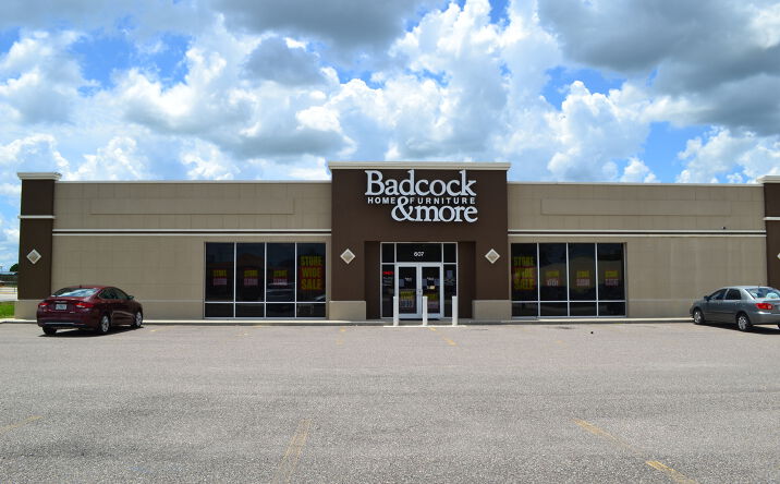 Pictures of Retail property located at 607 US-27, Avon Park, FL 33825 for lease - image #1