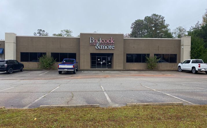 Pictures of Retail property located at 925 N Bypass E, Washington, GA 30673 for lease - image #1